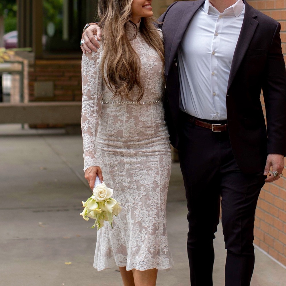 V Chapman Greta Lace Midi Dress - Picture 9 of 10